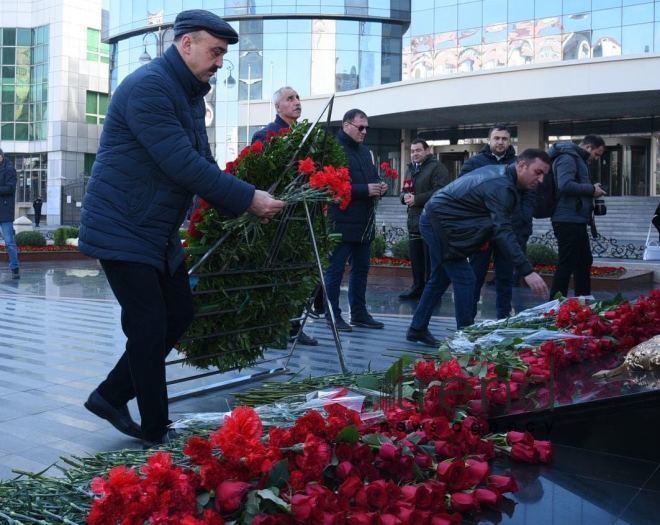 Общественность Азербайджана чтит память жертв Ходжалинского геноцида Азербайджан Баку 26 февраля 2023